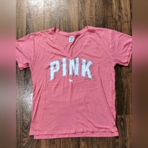 VS Pink Size Large T-shirt